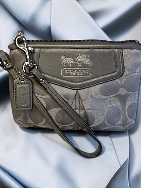 Ashley Dotted Op Art Signature C Wristlet